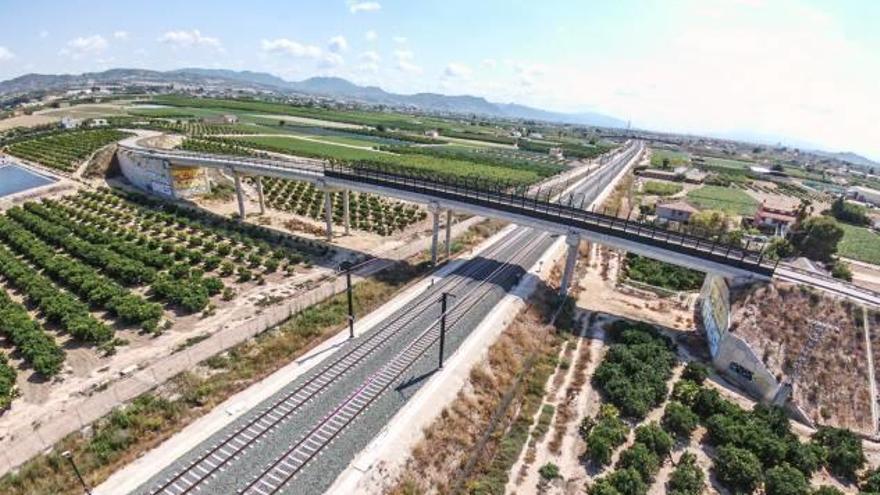 Vista de los terrenos cedidos por Adif en Desamparados.