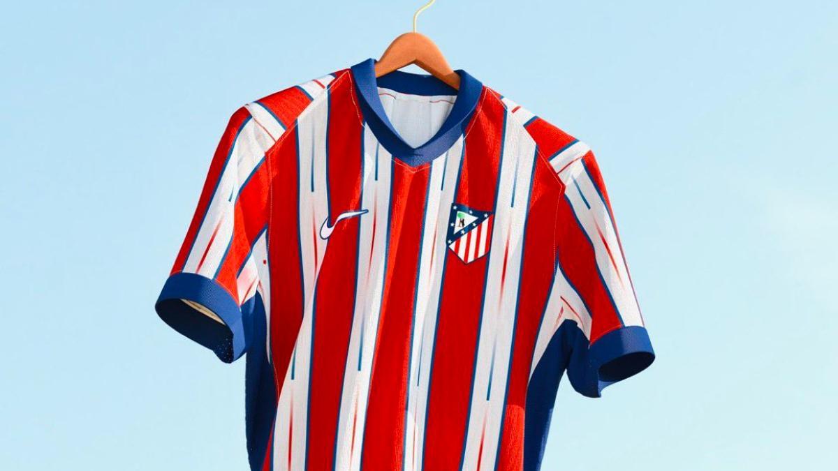 Se filtra la camiseta del Atlético con el antiguo escudo que