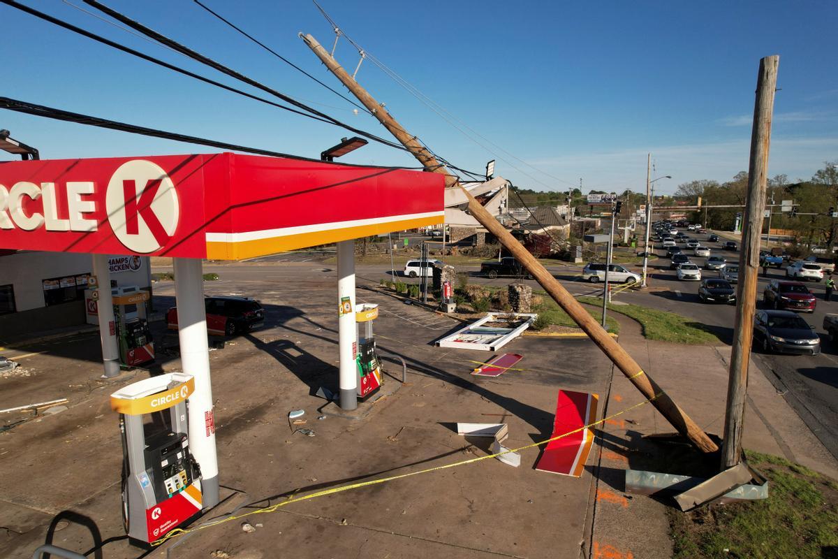 La oleada de tornados en Estados Unidos deja al menos 29 muertos