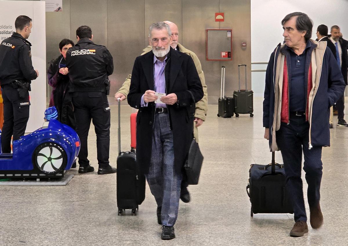 La expedición del Celta pone rumbo a Belgrado desde el aeropuerto de Vigo La expedición del Celta pone rumbo a Belgrado desde el aeropuerto de Vigo