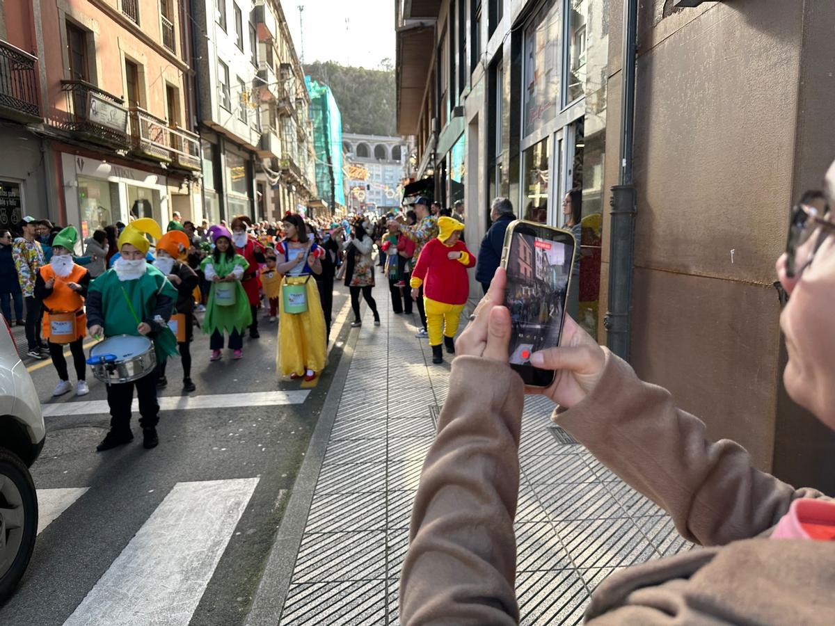 En imágenes: el creativo desfile de carnaval de los colegios de Luarca
