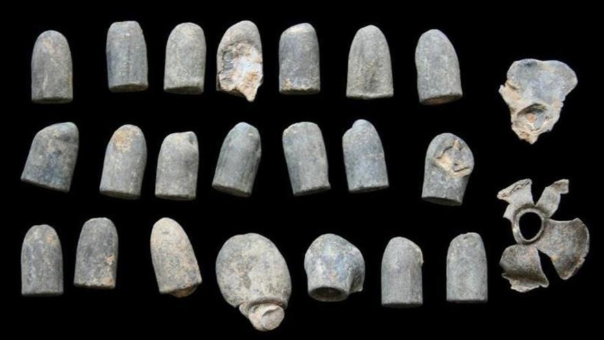 Proyectiles recuperados en 1991 en el atrio del dolmen de Menga.