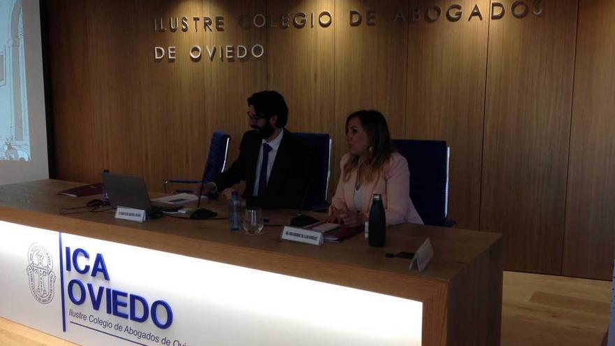 Pedro Rivas y Nuria Menéndez del Llano, durante el curso.