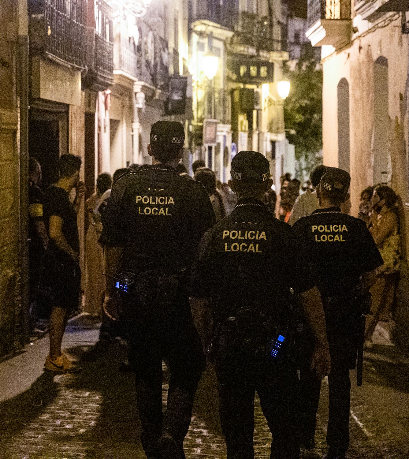 Máxima presión policial contra los botellones para frenar los contagios de covid en Alicante