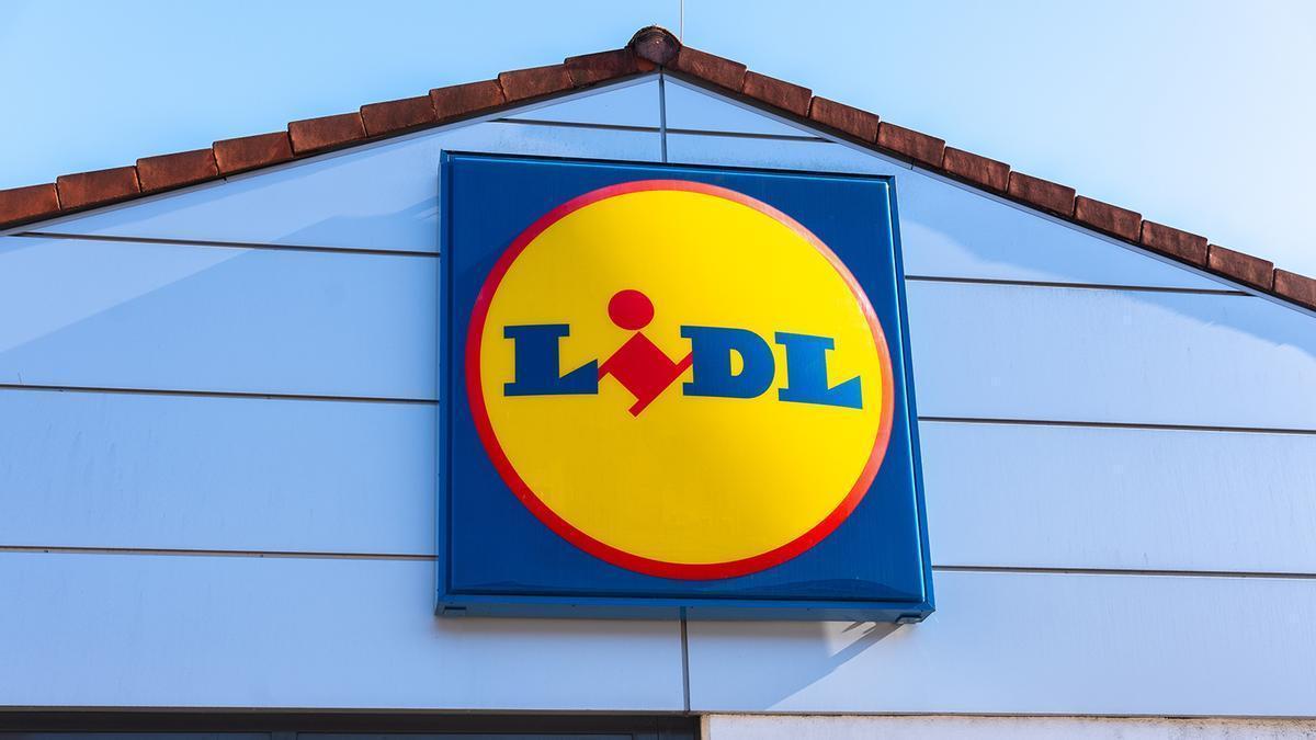 Mañana se esperan colas kilométricas en Lidl para conseguir la famosa máquina de coser eléctrica en promoción más barata del mercado: descuento de 230 euros