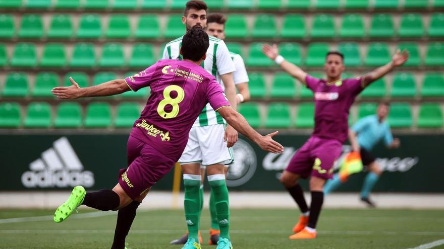 Momento del gol de Chavero ante el Betis B