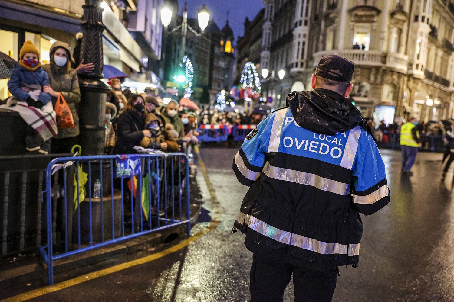 En imágenes: La cabalgata de los Reyes Magos en Oviedo