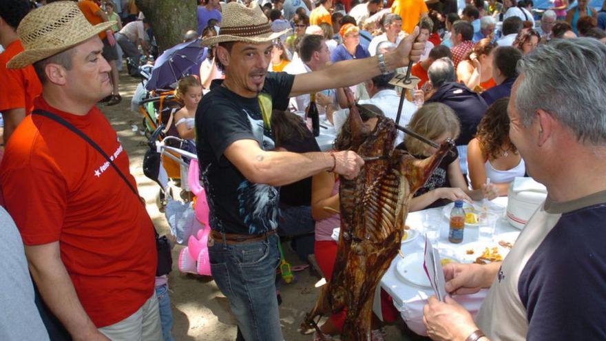 Moraña organiza un amplio programa festivo por el Carneiro ao Espeto con Andy&amp;Lucas, Milladoiro o París de Noia