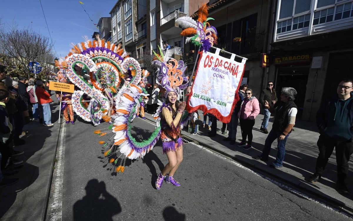 Las comparsas desfilaron ayer por las principales calles del centro urbano