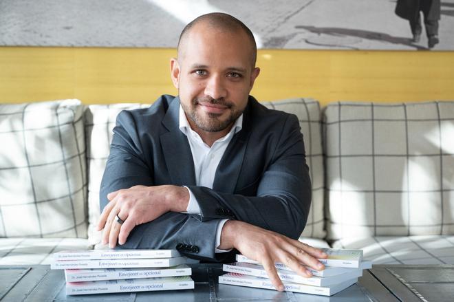 José Hernández, neurocirujano: "Envejecer es opcional, con buenas rutinas puedes rebajar un 60% el riesgo de alzhéimer"