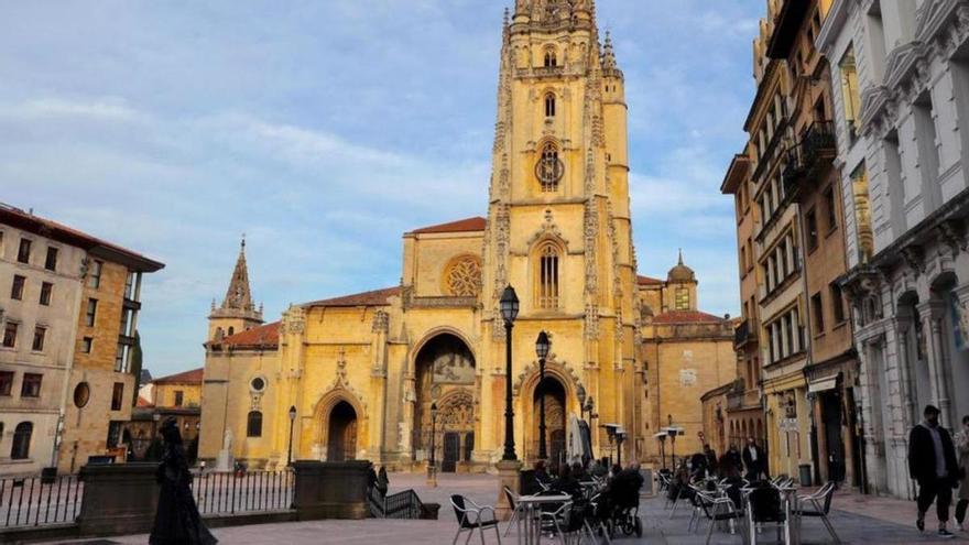 La plaza de la Catedral de Oviedo, donde se celebrará la cata popular de quesos.