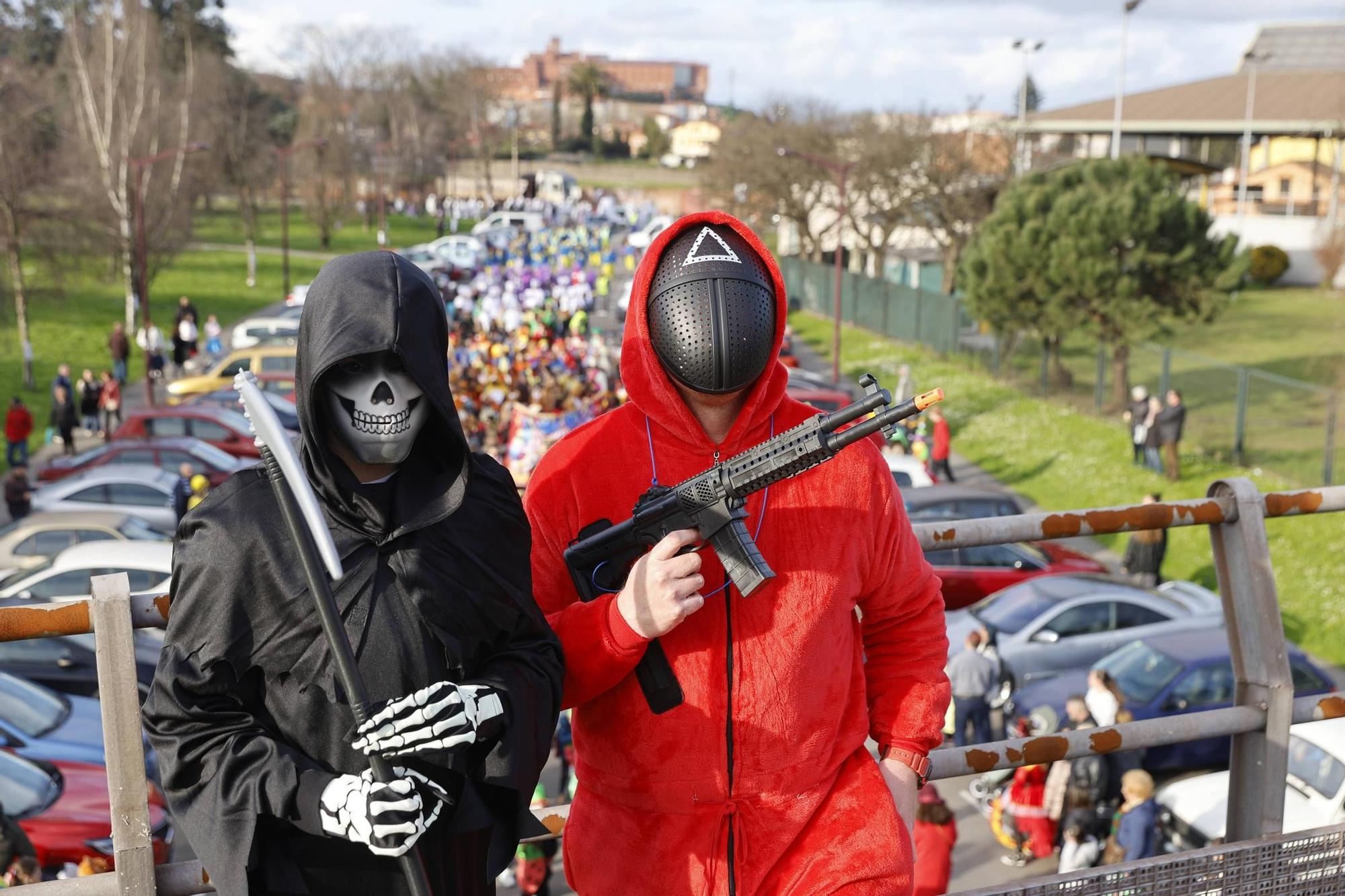 Así fue el desfile de Antroxu en la zona oeste de Gijón (en imágenes)