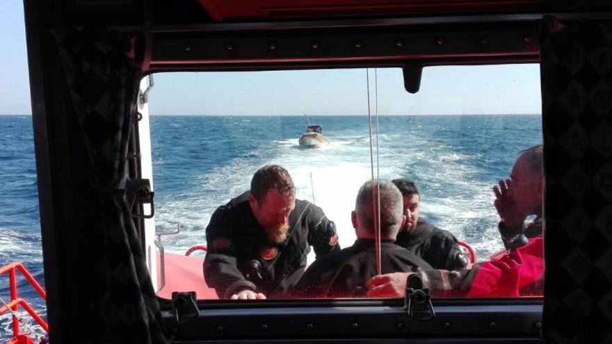 Rescatan del agua a cuatro buceadores entre El Campello y La Vila