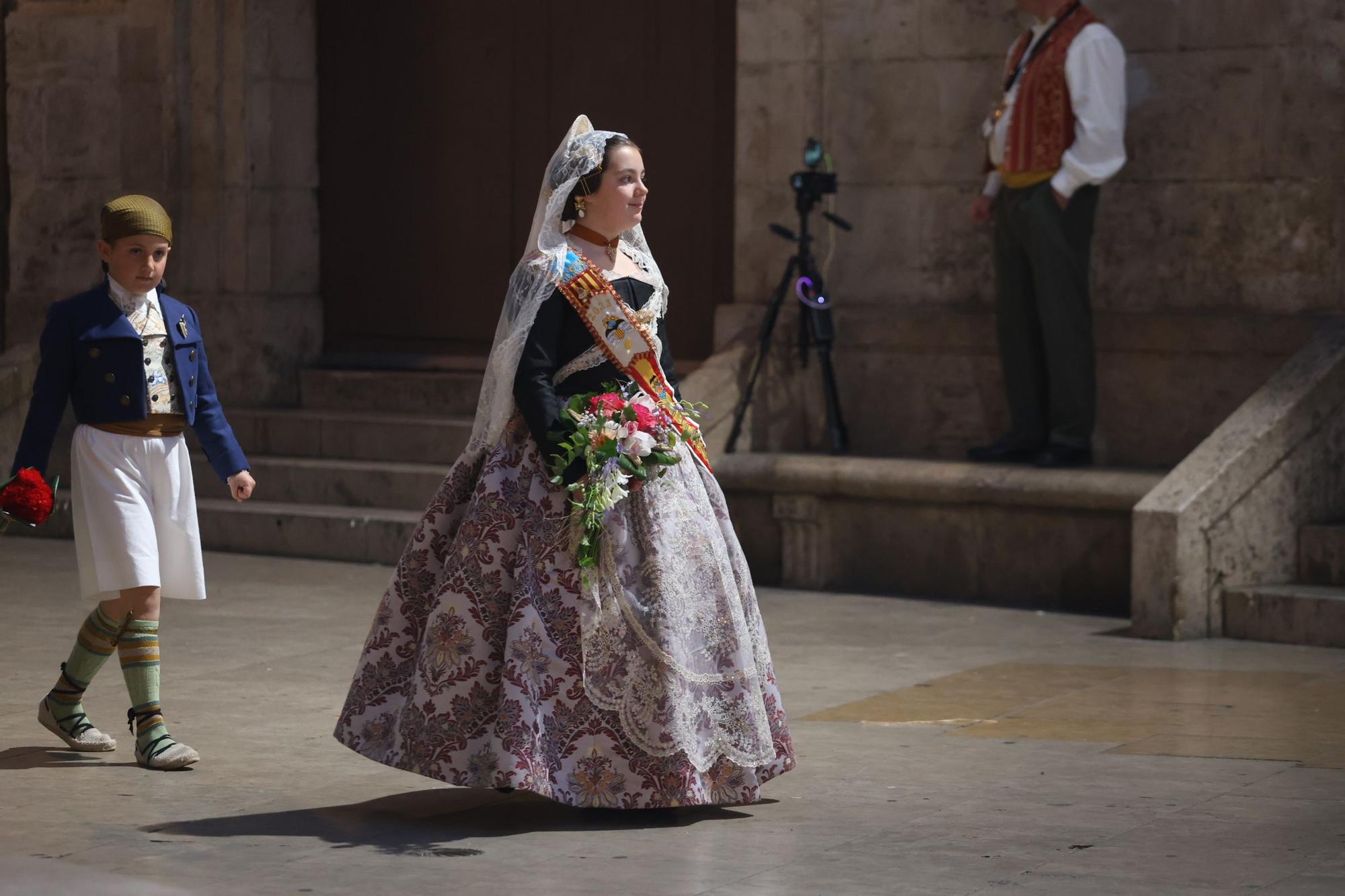 Ofrenda 2023 | Falleras Mayores e Infantiles de comisiones del 17 de Marzo (y II)