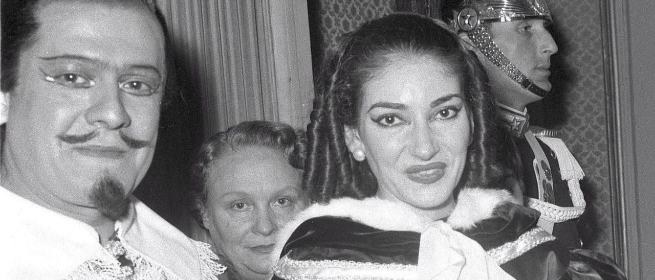 María Callas con Giuseppe Di Stéfano, su amante, con el que visitó Galicia.  / FDV