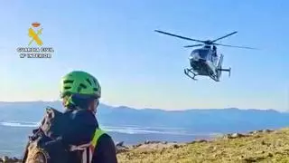Evacúan en helicóptero a una mujer de 60 años tras sufrir un accidente en la Garganta de los Infiernos