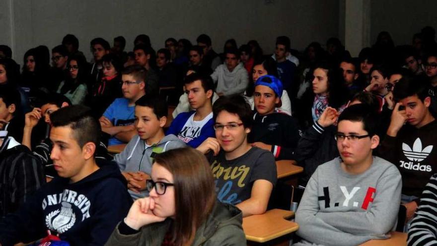 El instituto Fermín Bouza Brey, en Fontecarmoa (Vilagarcía). // Iñaki Abella