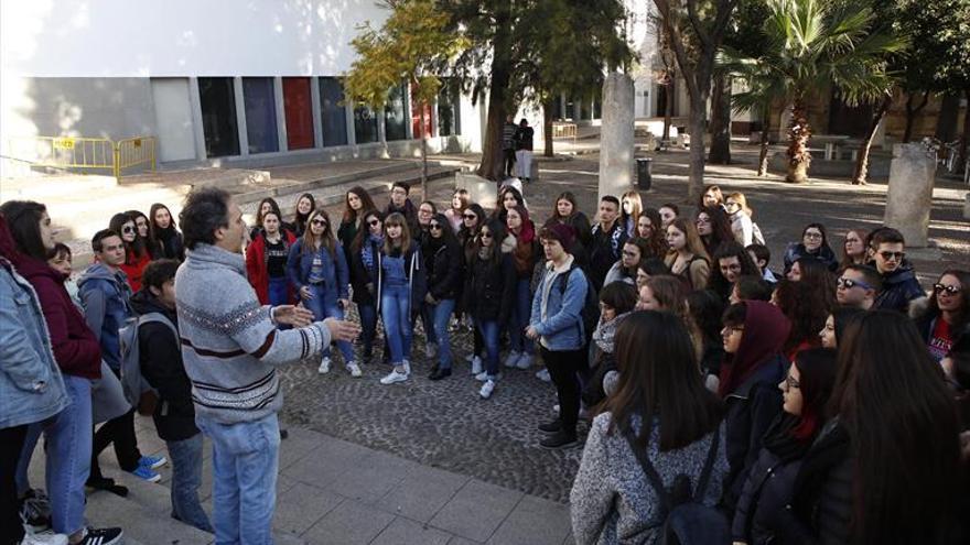 Estudiantes italianos de arqueología y español