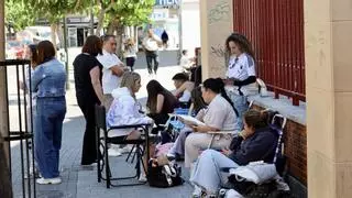 La fiebre por Aitana toma Murcia: sus fans acampan desde primera hora para vivir el ‘Cuarto Azul’