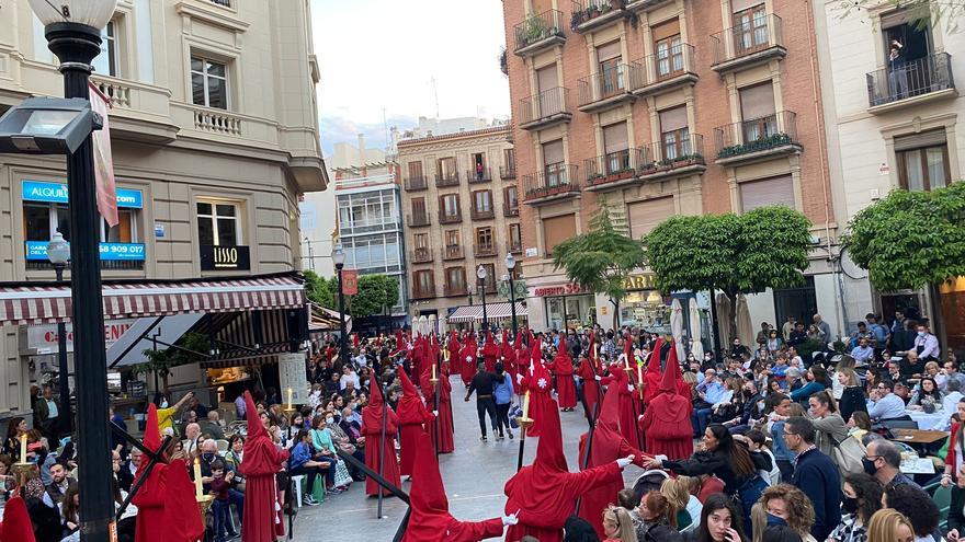 El Paso de La Oración en el Huerto, de la cofradía de La Caridad, a su paso por Santa Catalina nada más salir del templo del mismo nombre, en Murcia