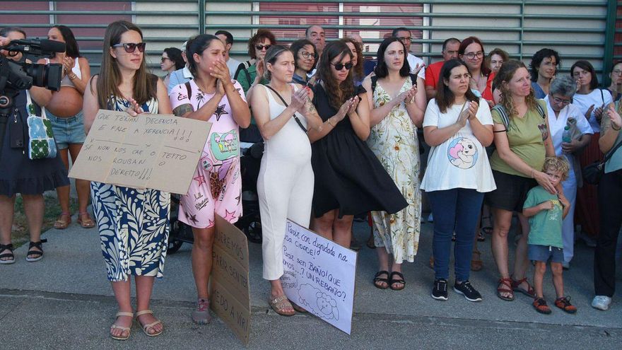 Las mujeres embarazadas se está movilizando en Ourense, a pocos días o semanas de dar a luz, para exigir un paritorio digno.