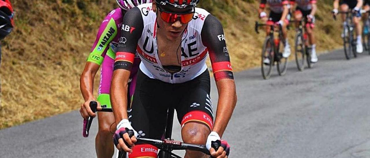 Juan Ayuso en el Giro de los Apeninos. | TEAM EMIRATES