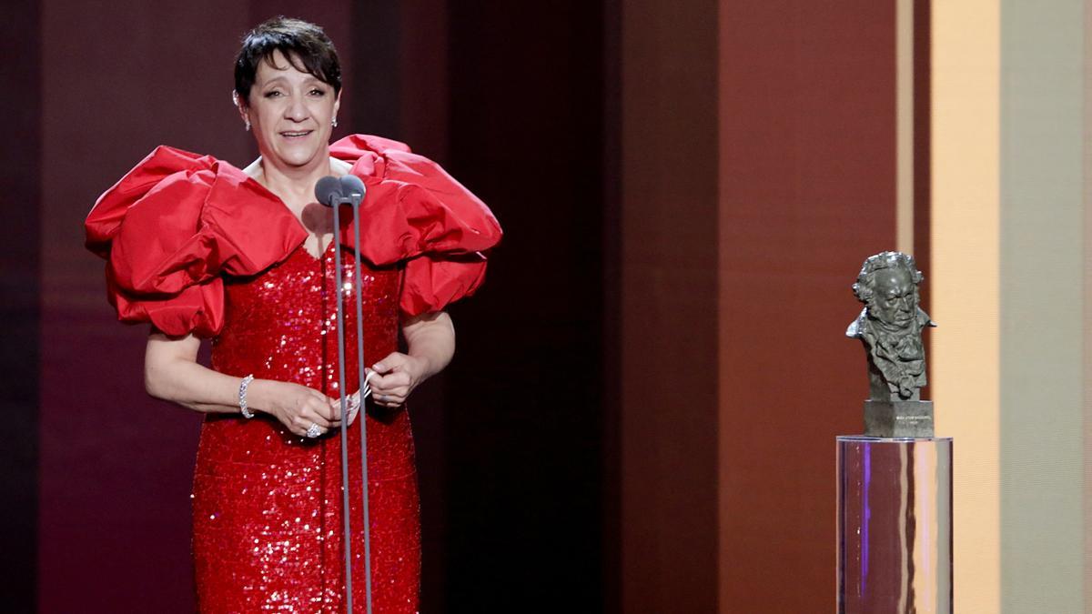 Blanca Portillo, en el escenario de la gala de los Premios Goya para recibir el galardón como mejor actriz.