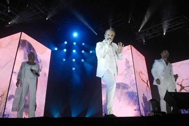 CONCIERTO DE MIGUEL BOSE EN EL PABELLON GRAN ...