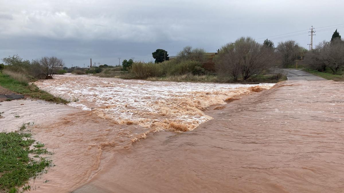 Crecida del Carraixet a su paso por Foios.