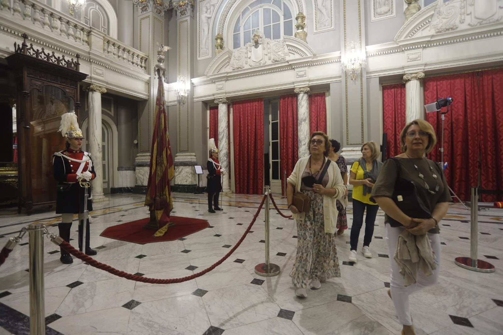 Visita a la Senyera, expuesta en el Ayuntamiento de València.