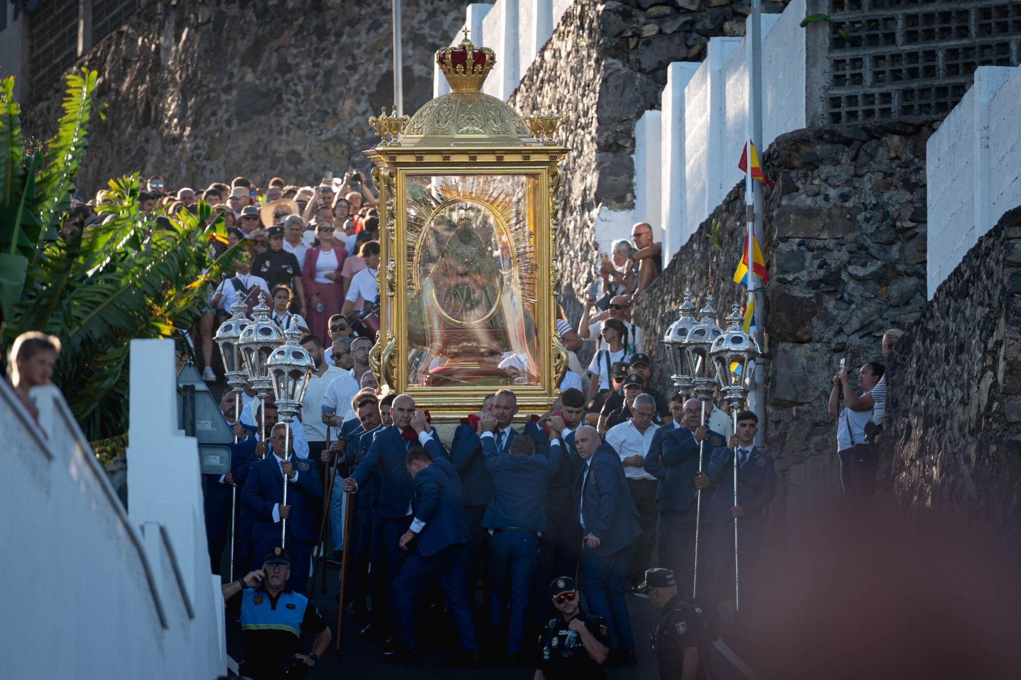 Bajada de La Virgen de Las Nieves en La Palma