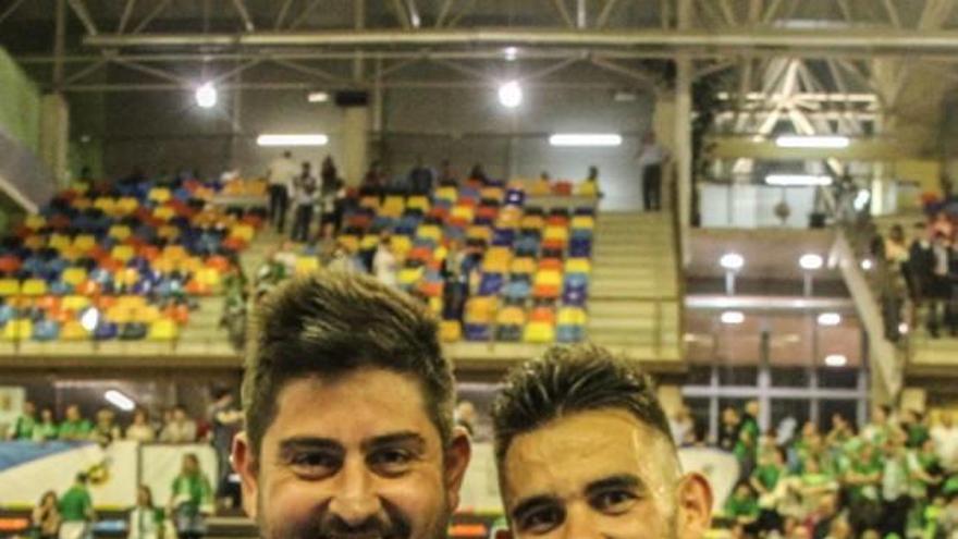 Álex Yepes con Josan González.