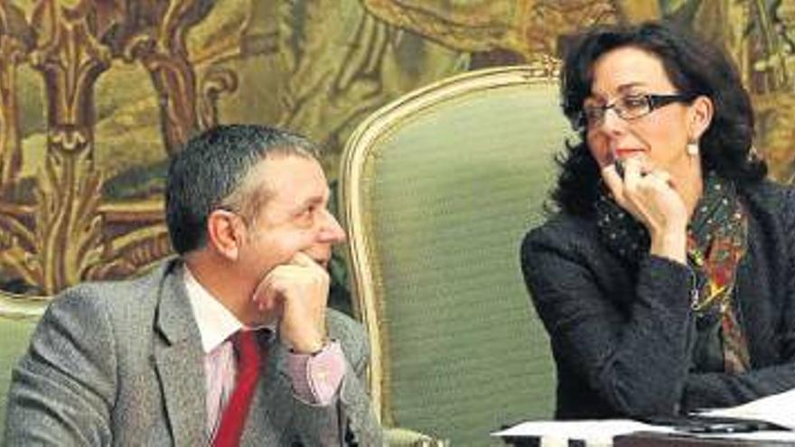 Dos mociones sobre los jornaleros enfrentan a gobierno y oposición