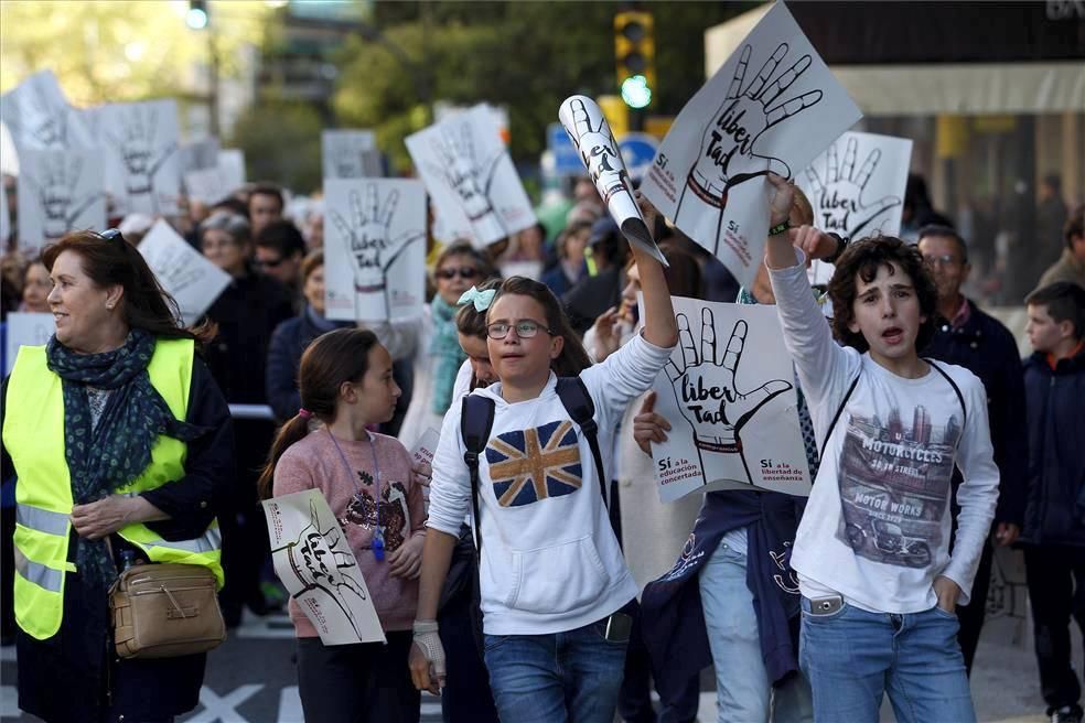 Manifestación de la educación concertada contra el cierre de aulas