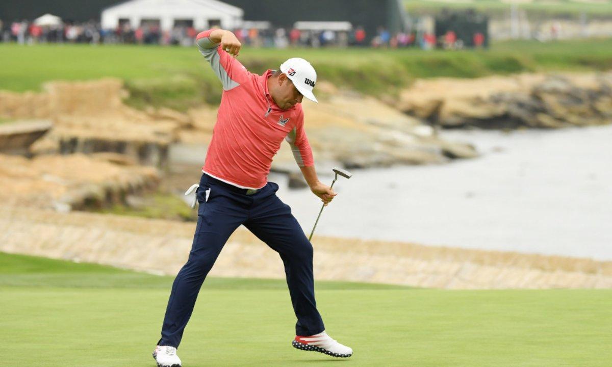 Gary Woodland celebra su triunfo en Pebble Beach