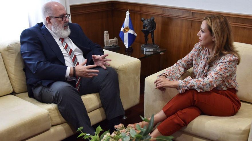Cabildo and CEOE Cheer for Record Employment Rates on the Island