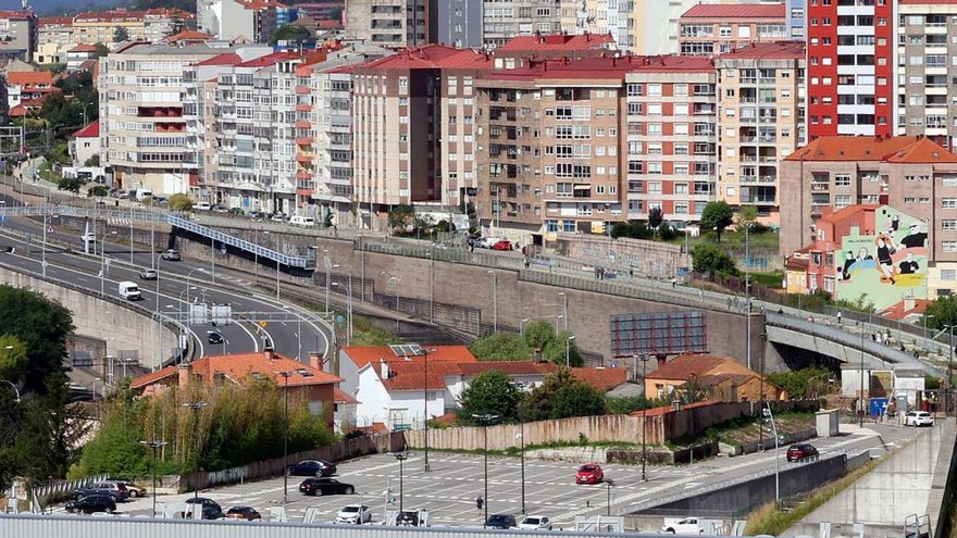 El bono del tren Vigo-Santiago será tres veces más barato que la AP-9