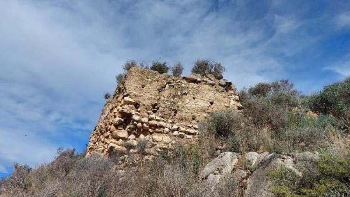 Imagen de la torre sureste que será consolidada con la intervención prevista.