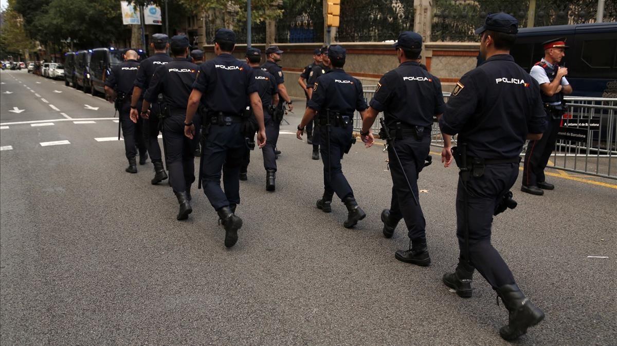 zentauroepp40281931 barcelona 25 09 2017  pol tica   retirada de policias nacion170925195605