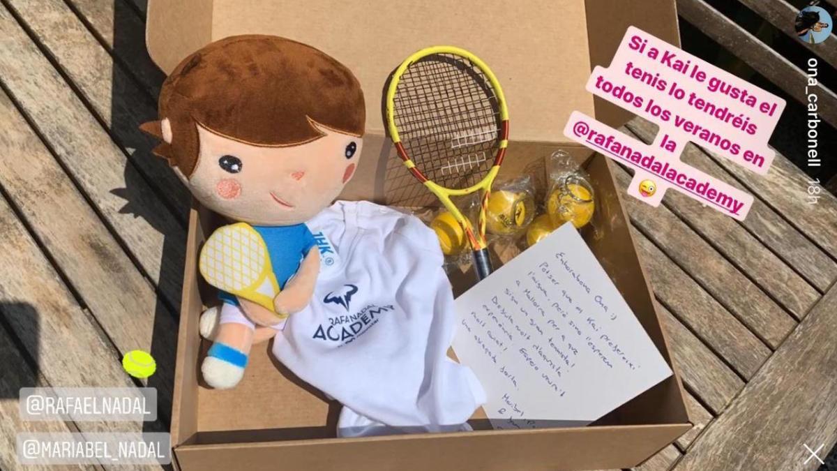 Rafa Nadal y su hermana Maribel le hacen un regalo al bebé de Ona Carbonell