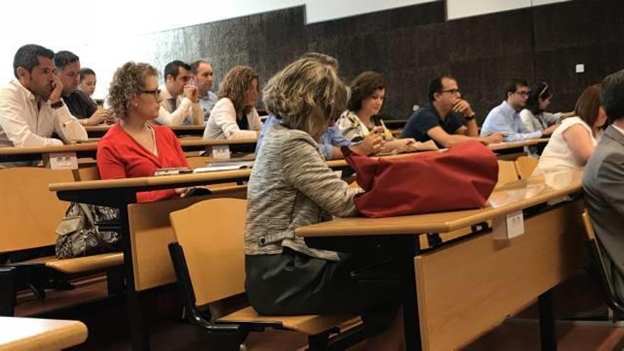 Los asistentes ayer a la segunda Jornada sobre Big Data y Turismo que organizó la UMH.