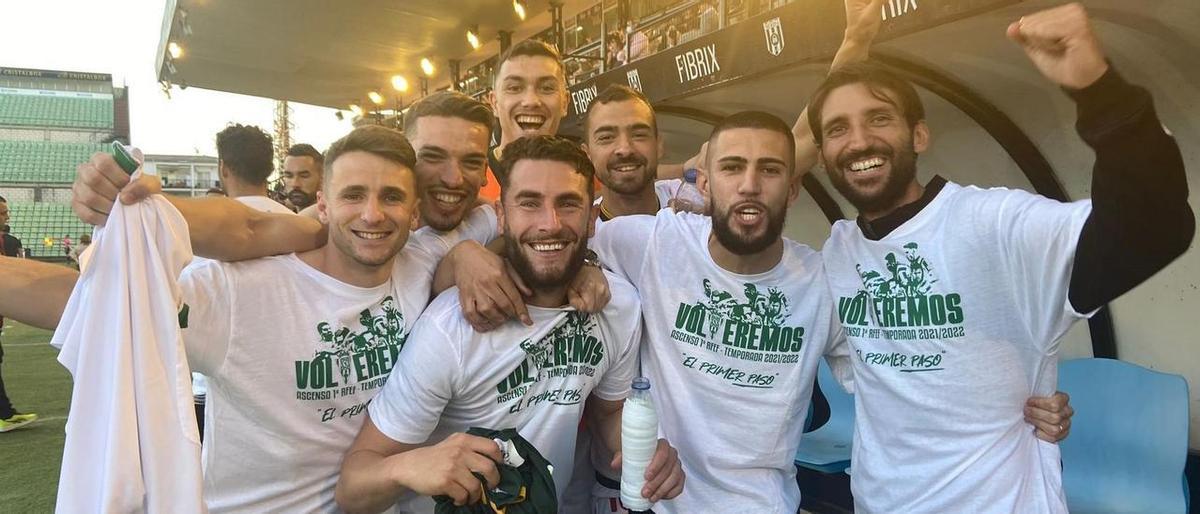 El Córdoba CF ascendió en Mérida a Primera Federación.