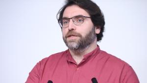 El presidente del grupo del PSC en el Parlament, Ferran Pedret, en rueda de prensa