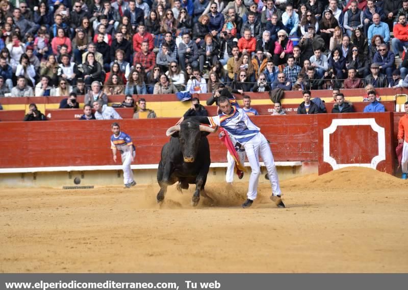 Los recortadores llenan la plaza de Castellón