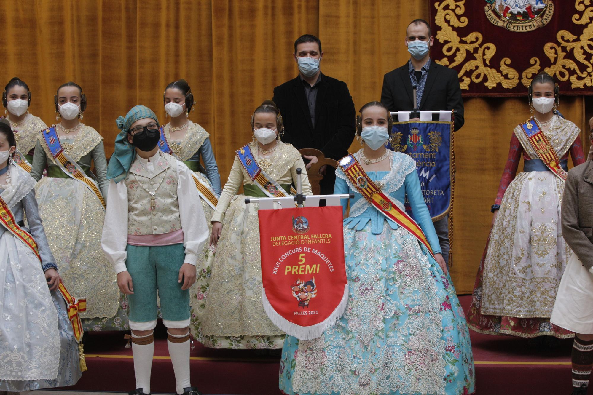 Las fallas infantiles vuelven con los "brillants", fotos y reparto de premios