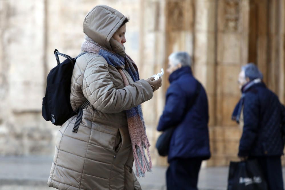 El frío se ha dejado notar en la ciudad de València