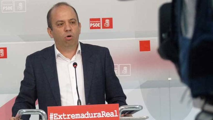 El PSOE aboga por aunar fuerzas y crear una &quot;marea social progresista&quot; por otra Extremadura