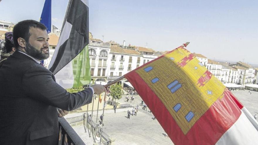 San Jorge ondea ante Cáceres