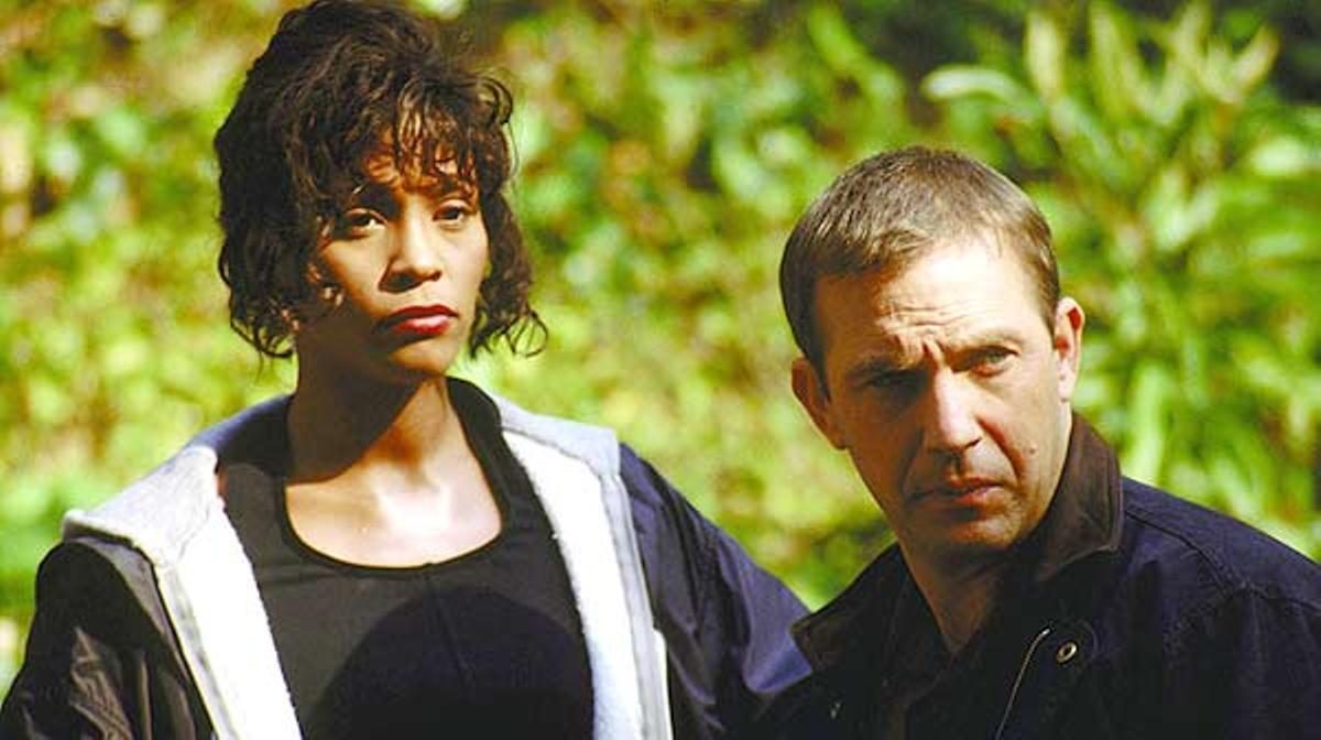Whitney Houston interpreta ’I will always love you’, a la pel·lícula ’El guardaespatlles’.