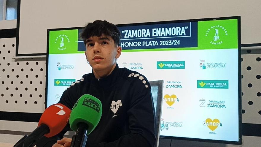 Iago Costas, jugador del Balonmano Zamora Enamora: &quot;Ahora estamos en una buena dinámica&quot;